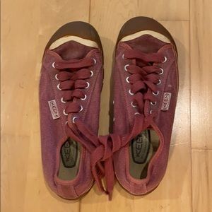 Keen cloth sneakers